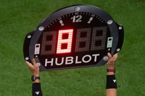 "بعيدًا عن الـ90 دقيقة".. كم يبلغ وقت اللعب الفعلي في كأس العالم؟
